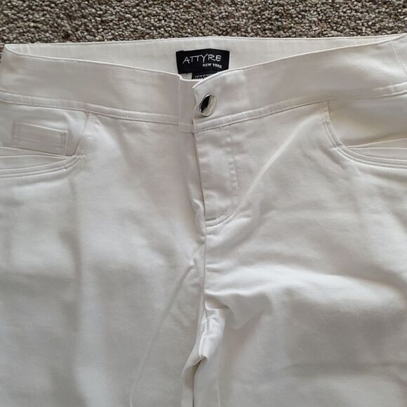 ATTYRE white jeans, size 4. Straight leg. Streatch fabric. GREAT CONDITION. - Picture 2 of 8